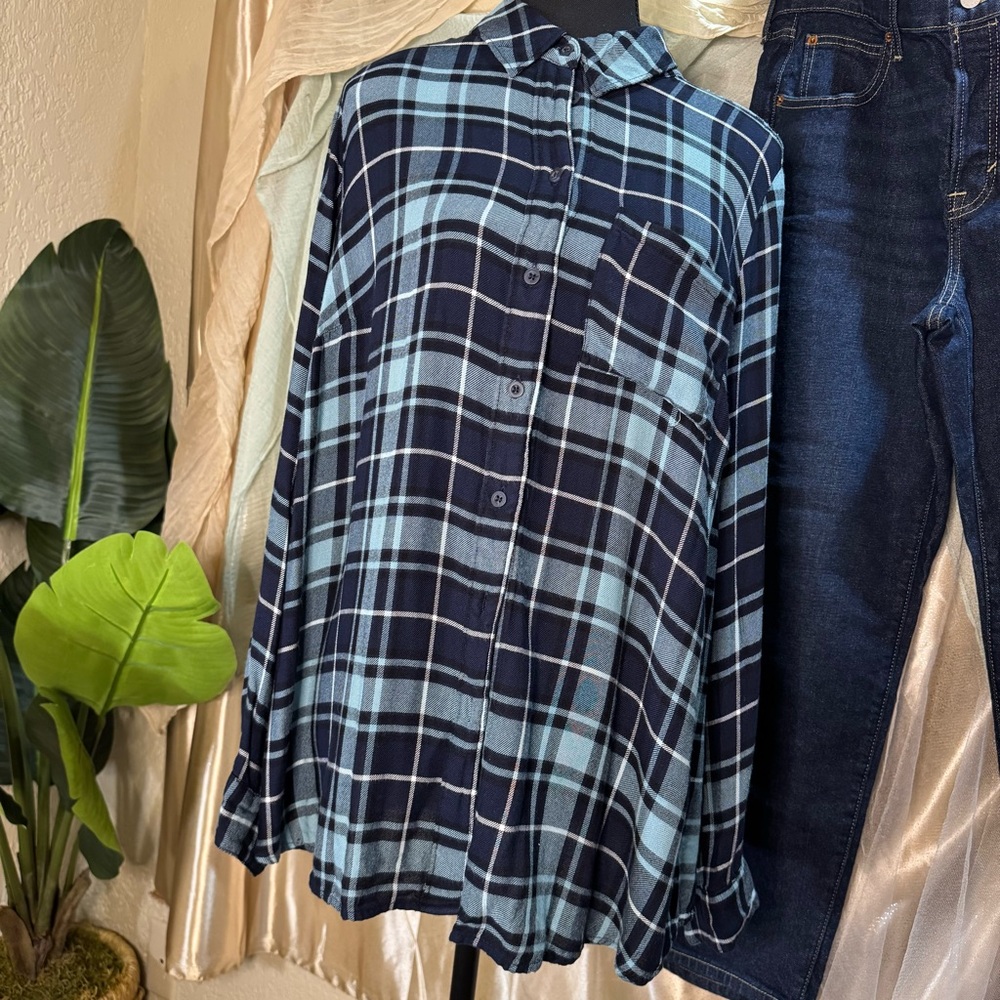 Lane Bryant Navy and Light Blue Plaid Shirt (size 14/16)